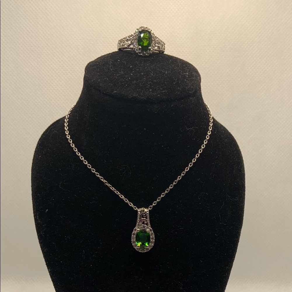RUSSIAN DIOPSIDE, ZIRCON RING AND PENDANT - Picture 8 of 8